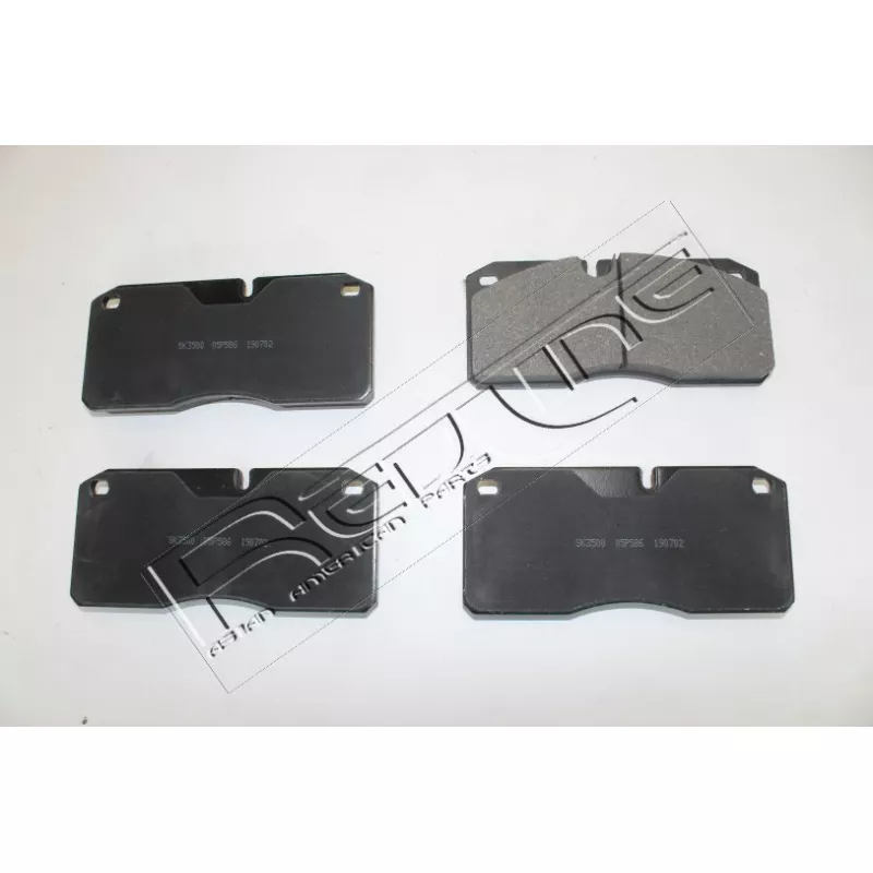 Jeu de 4 plaquettes de frein RED-LINE 27NI065