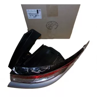 Feu arrière droit OE 9833591080