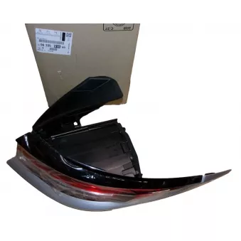 Feu arrière droit OE 9833591480